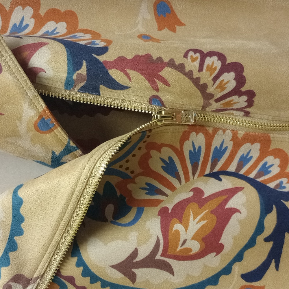 CHICO'S ARTISANAL TAN FAUX SUEDE WOMEN'S JACKET WITH MULTICOLOR PAISLEY DESIGNS - Picture 4 of 12